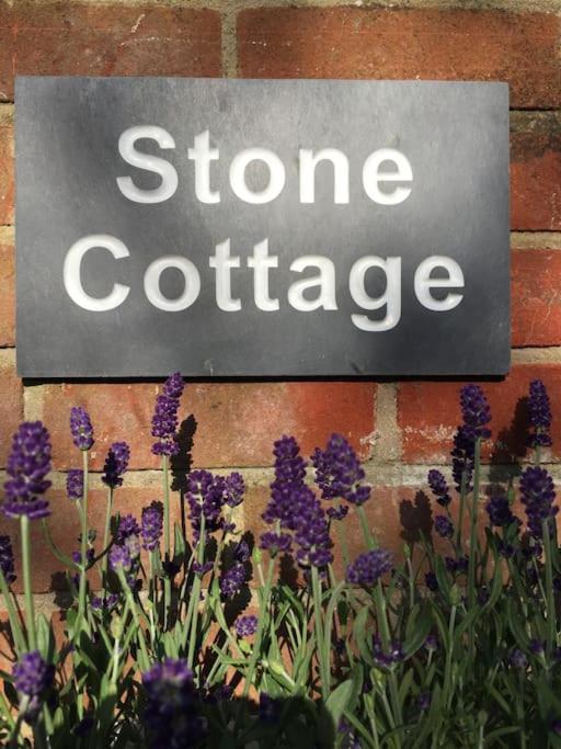 Stone Cottage Thornage Eksteriør bilde